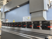 MÁY CHẤN THỦY LỰC 3200MM 250T IR-3200/250TH IRONWOOD 9868